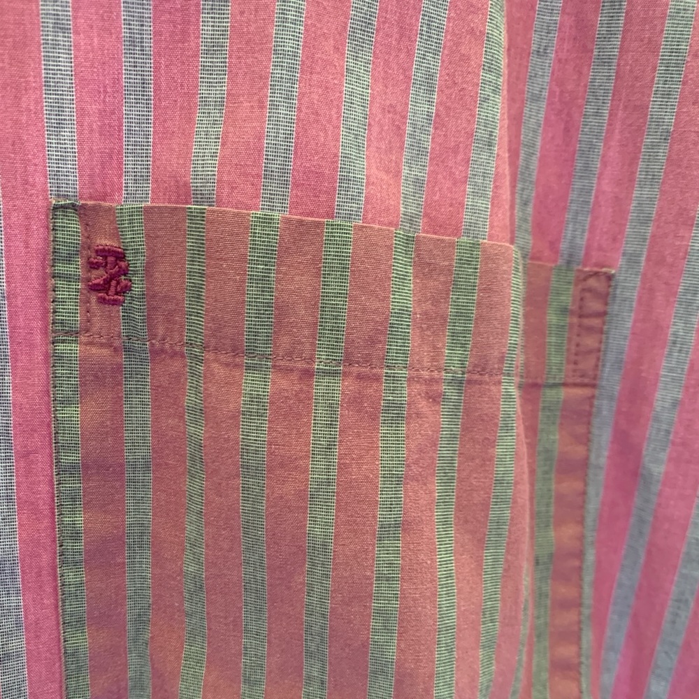 Mens Short Sleeve Collar Buttton Front Izod Luxury Sport Shirt Pink and Gray